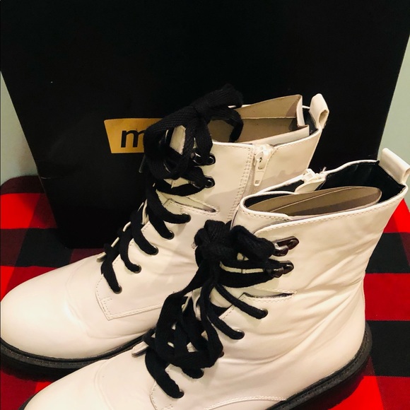 NIB Steve Madden NYC Combat Boots - Picture 6 of 10